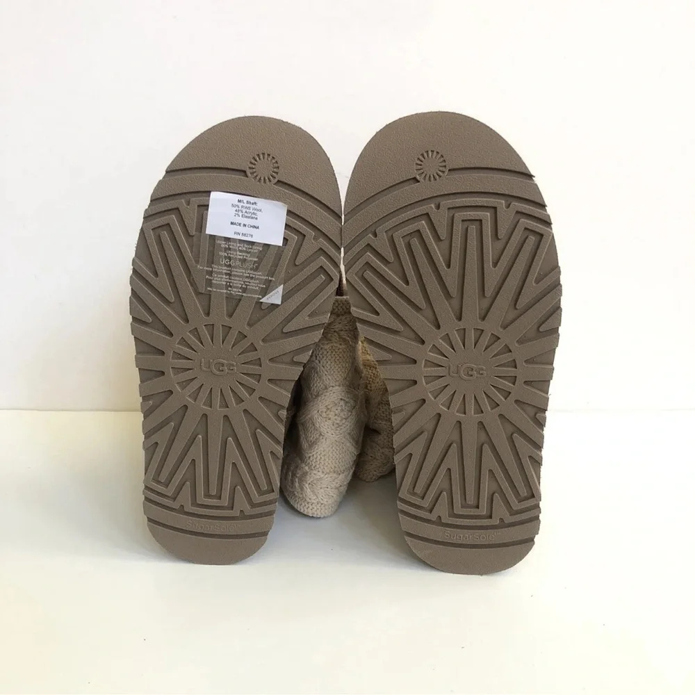 UGG CLASSIC SWEATER LETTER TALL CHESTNUT PLATFORM BOOTS sz US 9 / EU 40 / UK 7 - Picture 5 of 5